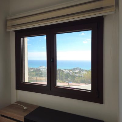 Ventana de PVC en color personalizado