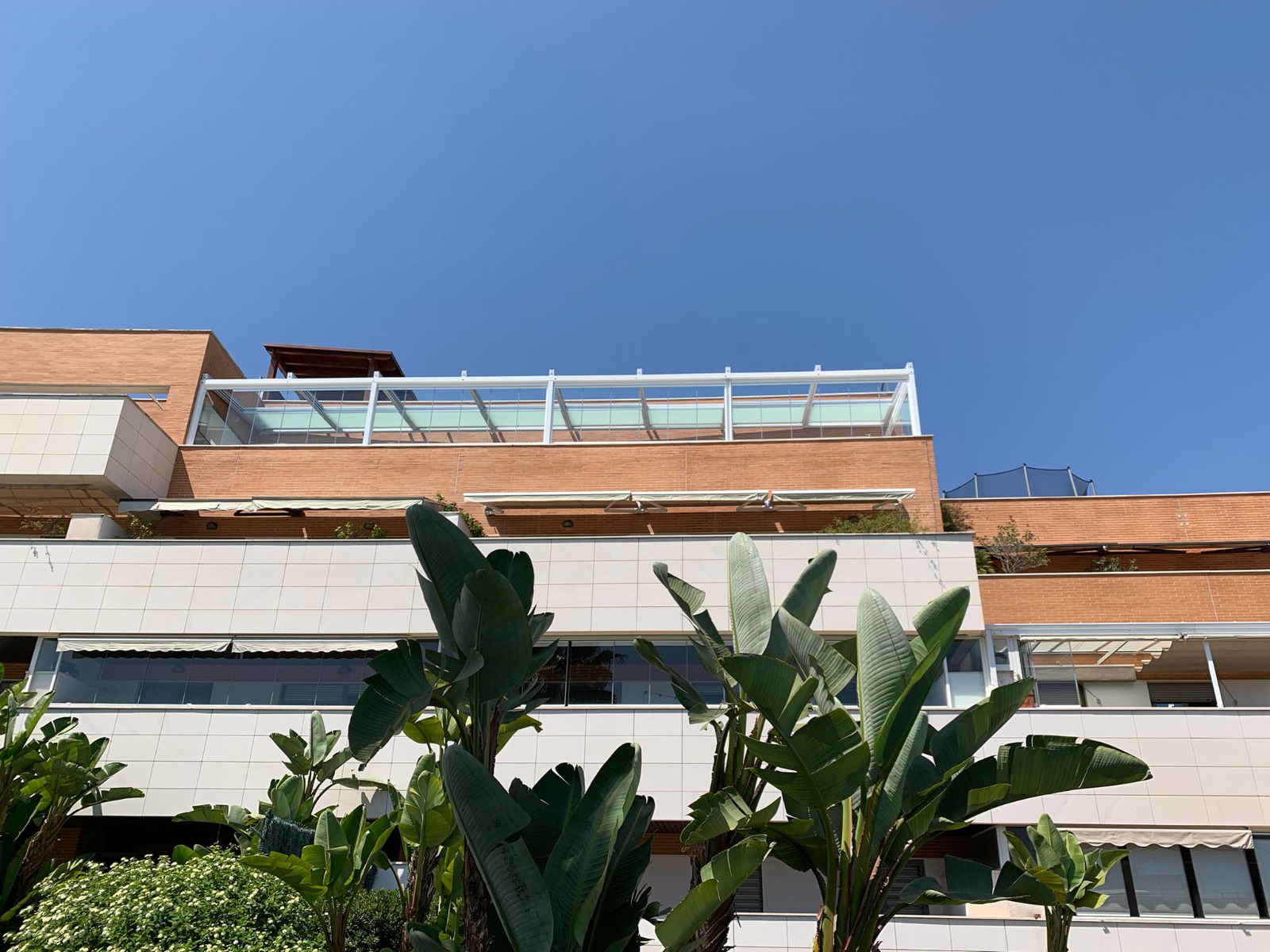 Techos móviles y fijos en Málaga instalados en terraza