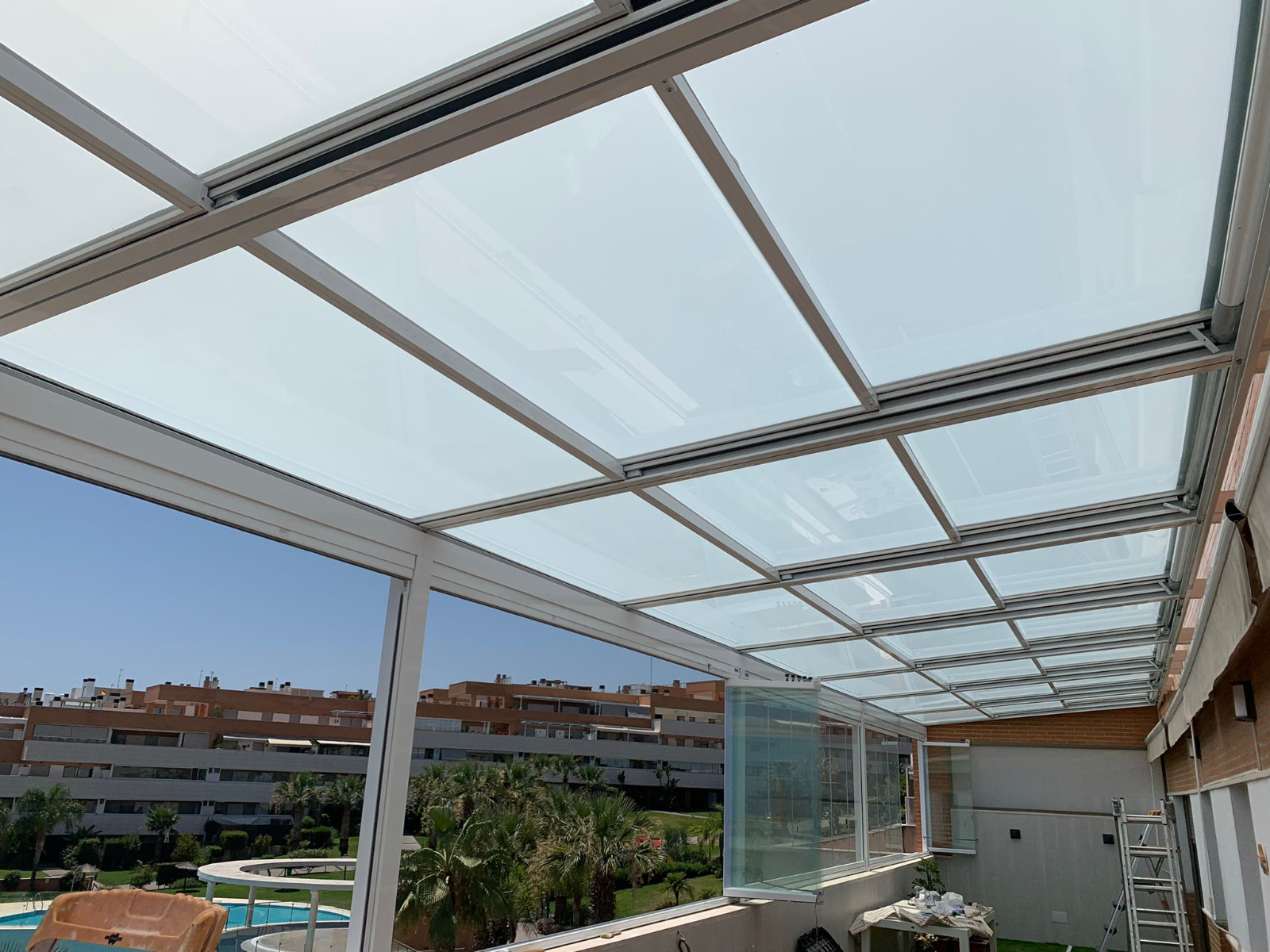 Techos móviles y fijos en Málaga instalados en terraza