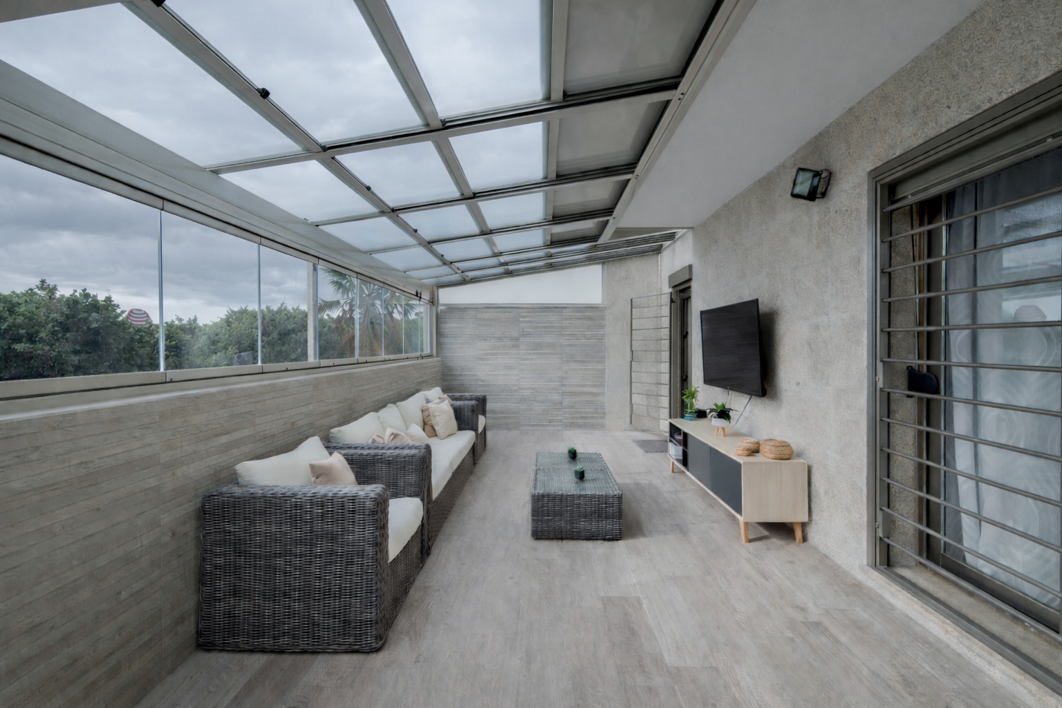 Cerramiento de terraza en Málaga: protección eficaz frente a lluvia y viento 4 Cerramiento de terraza